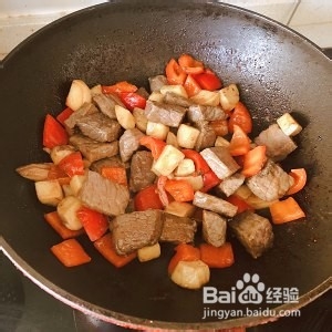 怎么自制黑胡椒杏鲍菇牛肉丁