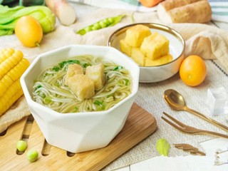 鱼豆腐蔬菜面怎么做