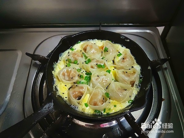 馄饨抱蛋的步骤