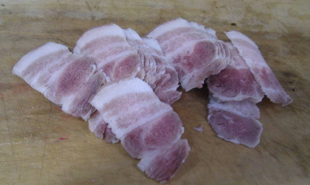 黑豆芽猪肚炒五花肉的做法，不会的快学学