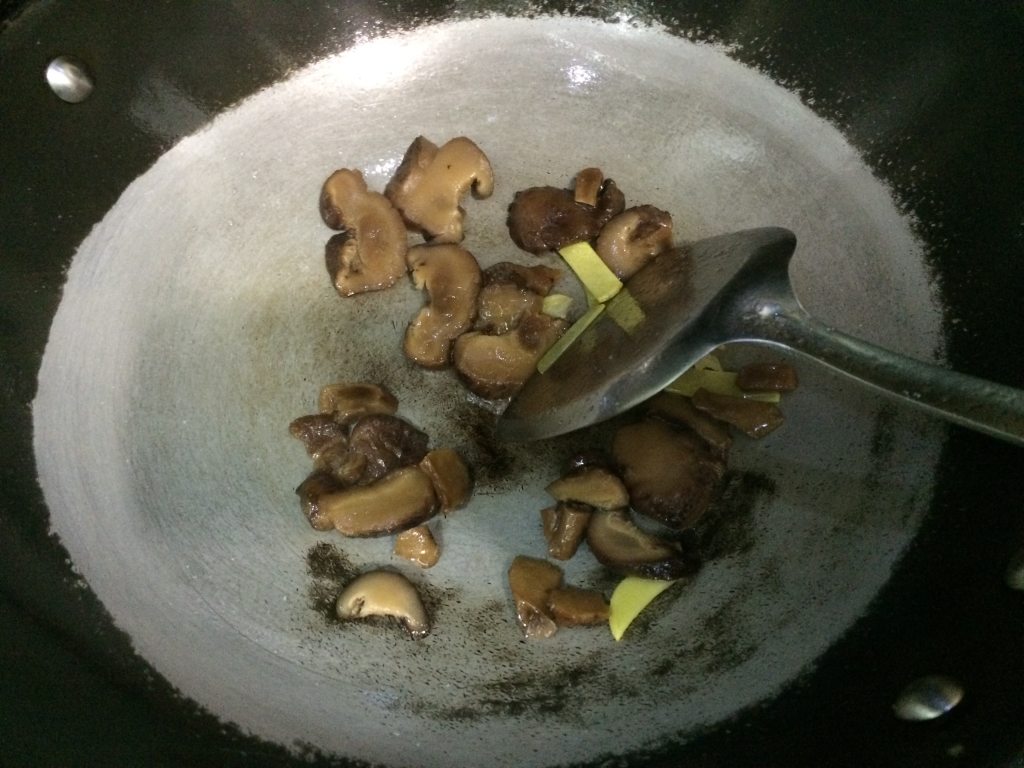 香菇菜心的做法,味道好极了!