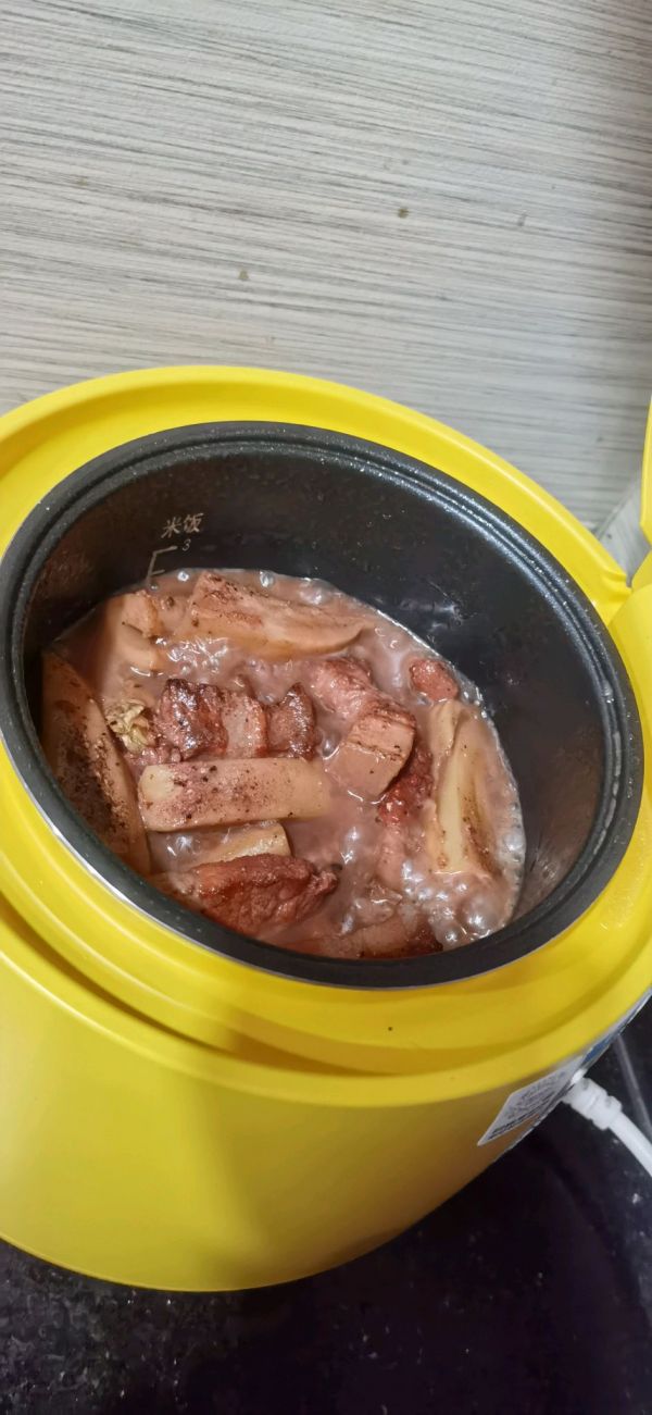 五花肉南乳炆莲藕