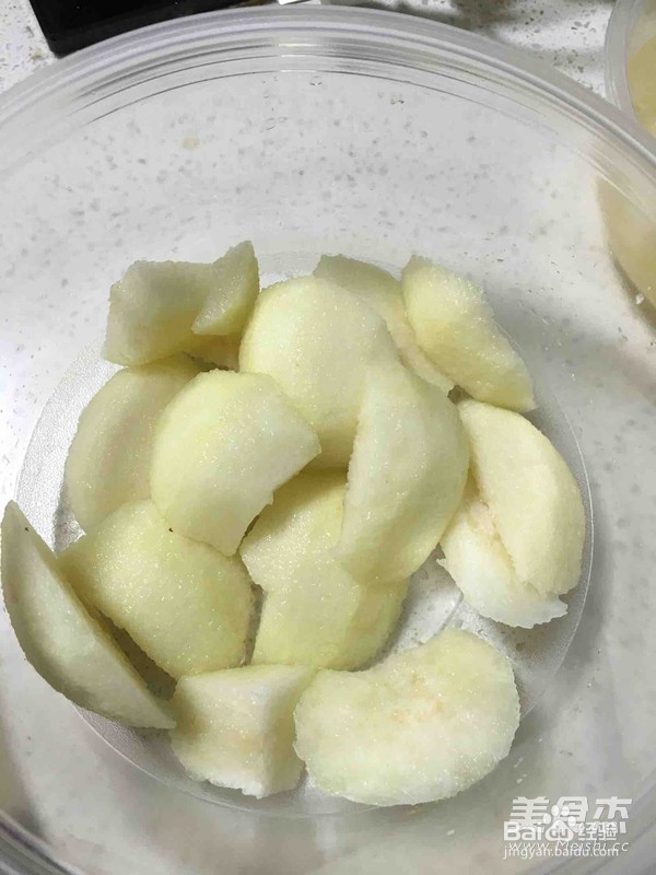 美味的雪梨银耳羹