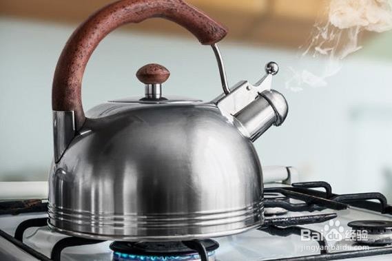 如何快速清洁水壶和煤气灶