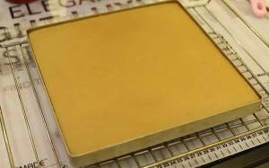 香软可口的咖啡戚风蛋糕卷