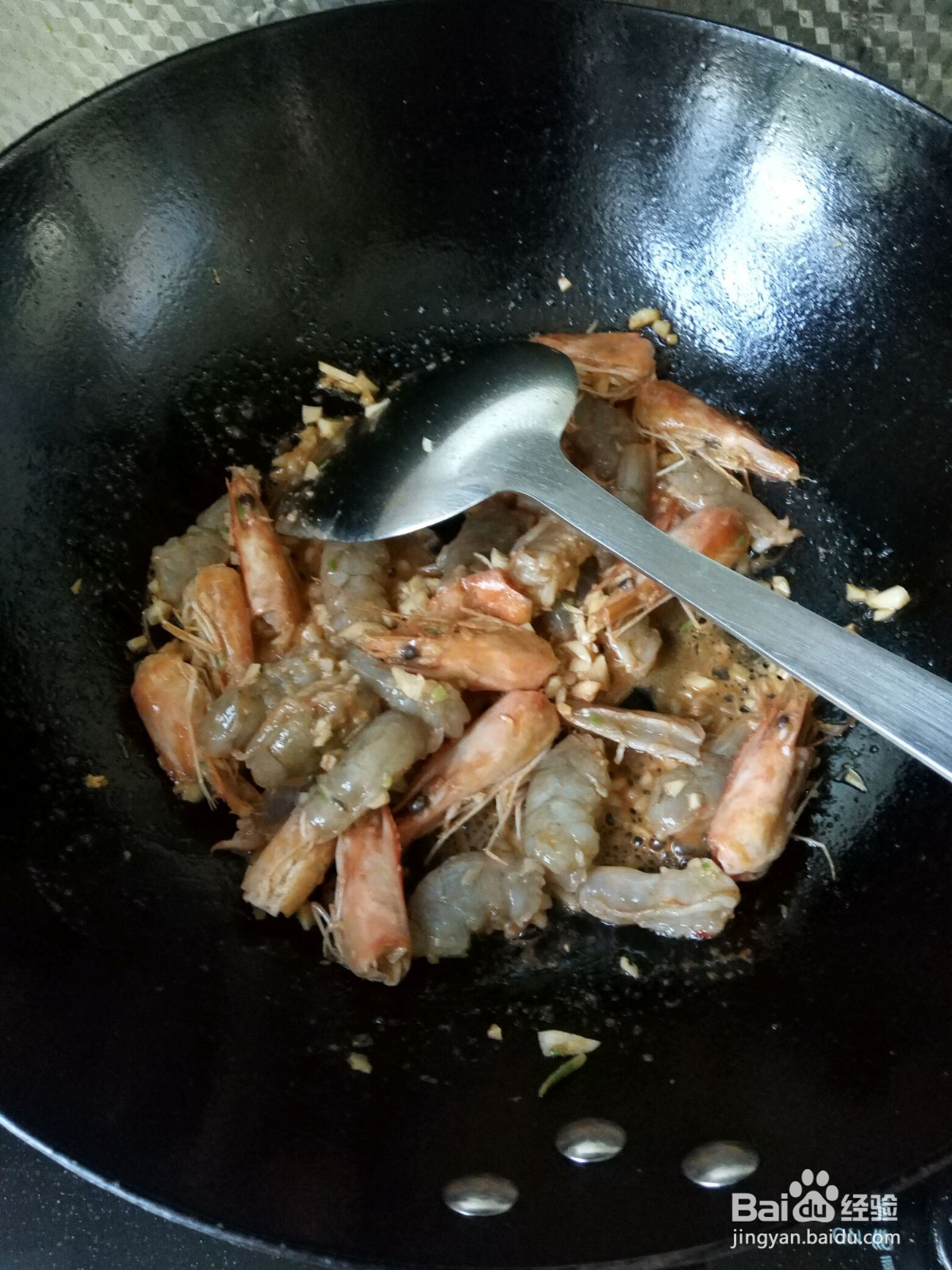 西兰花炒虾仁的做法