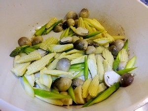 教你怎么做清甜玉米笋素三鲜