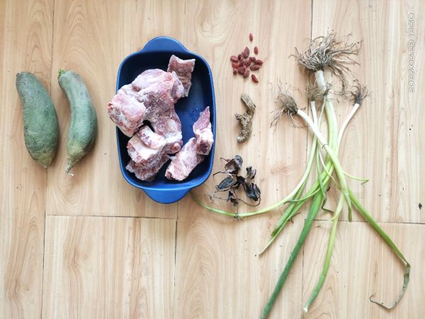 益气排骨萝卜汤