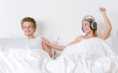 冬天玩电脑手冷脚冷怎样办