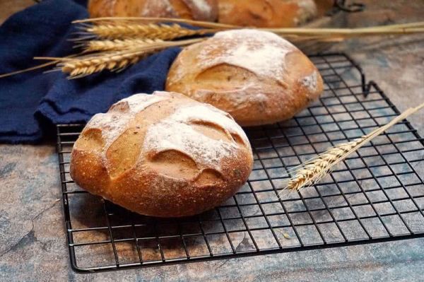 葡萄黑裸麦面包