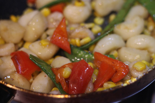 时蔬马蹄炒虾仁