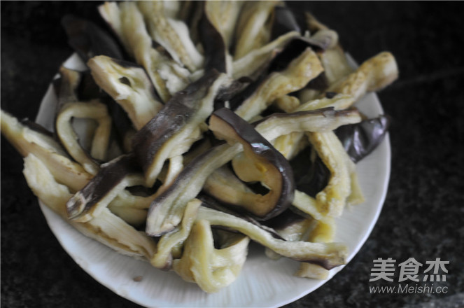 手撕茄子的做法