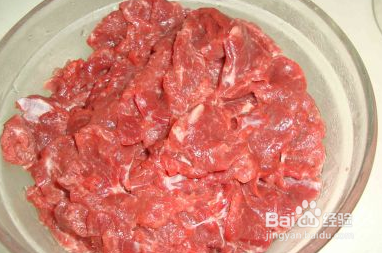 杂蔬炒牛肉的做法