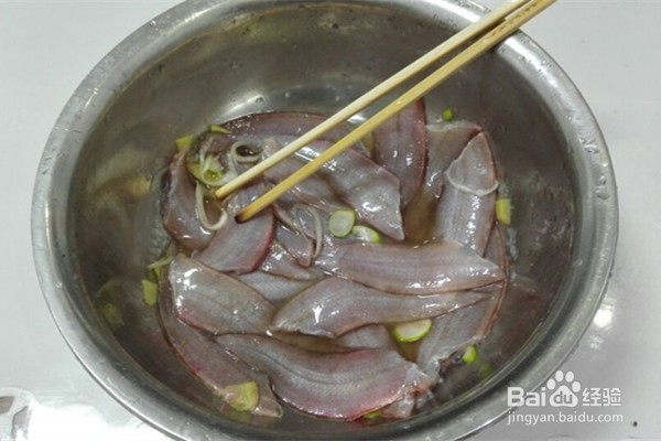 怎样做美味的小炸鱼？