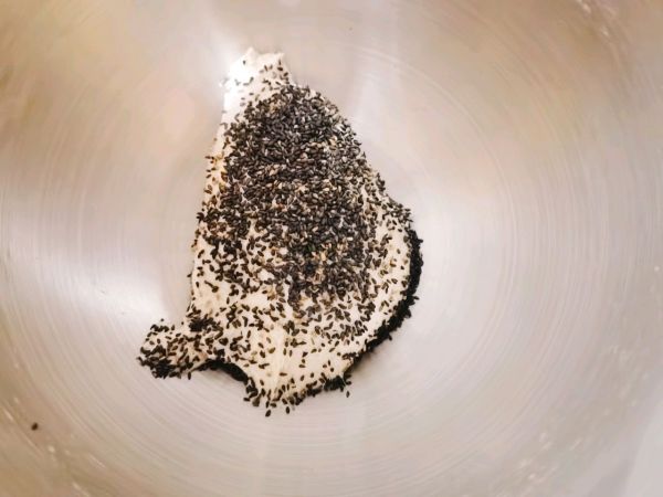 蔓越莓黑芝麻面包