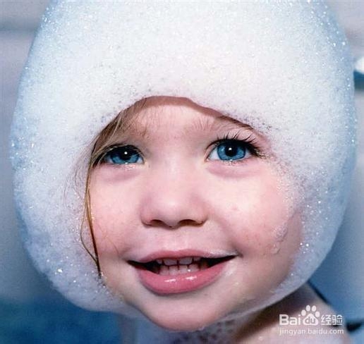 怎样使你的头发变得乌黑亮丽有光泽