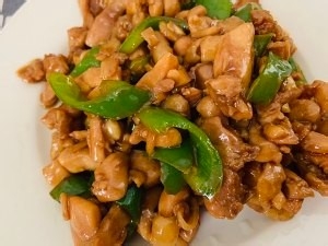 教你怎么做青椒炒鸡肉