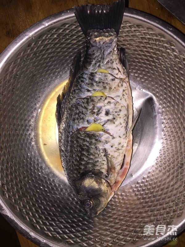 鲫鱼豆腐汤的做法