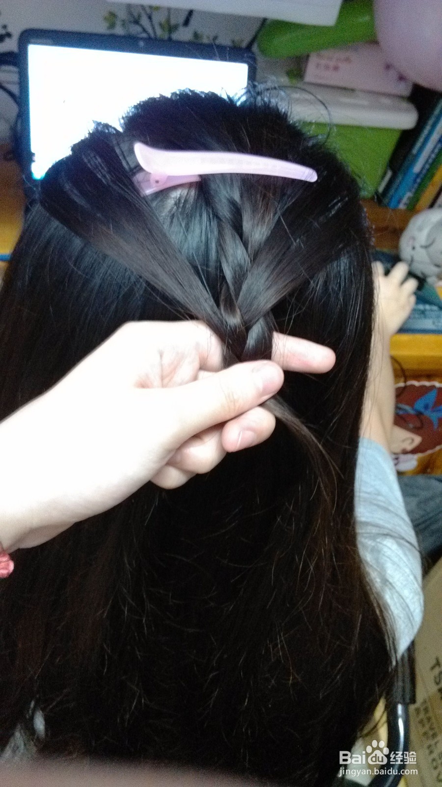夏季发型扎法偏复古 韩式