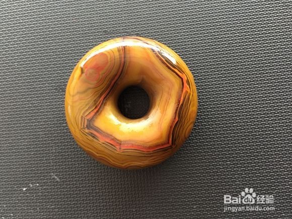 如何分辨真假战国红玛瑙