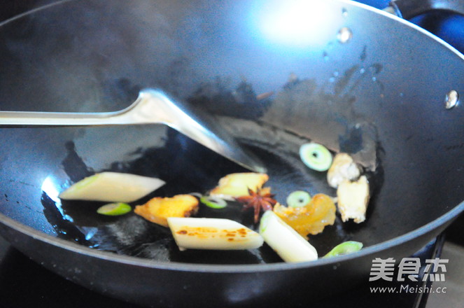 荔浦芋头烧腊鸭