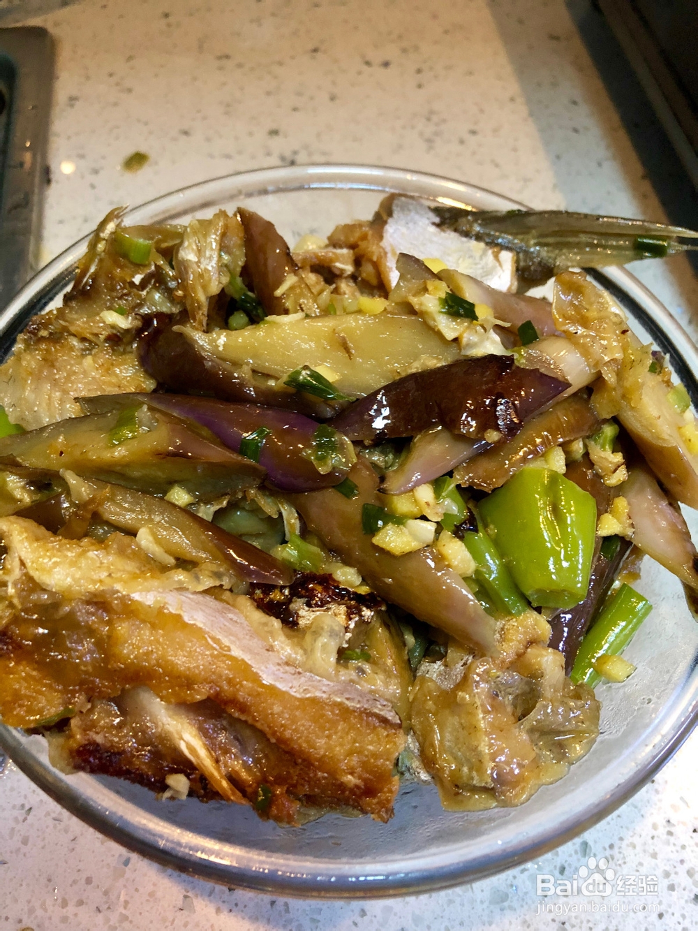 如何做咸鱼茄子煲