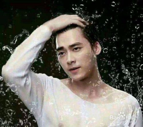 男星湿身图大盘点 诱惑满分 百度经验 男星湿身图大盘点 诱惑满分 百度经验