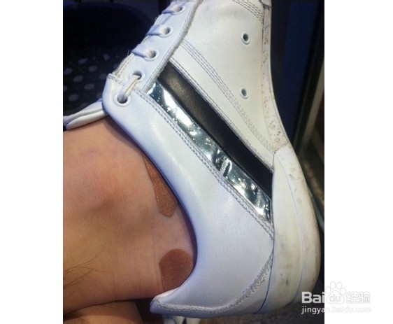 新皮鞋磨脚怎么办?如何处理?