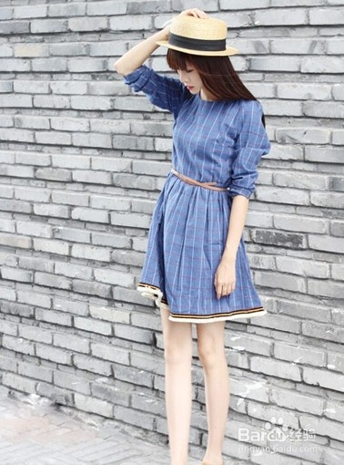 一件长袖连衣裙 轻松搞定早秋搭配