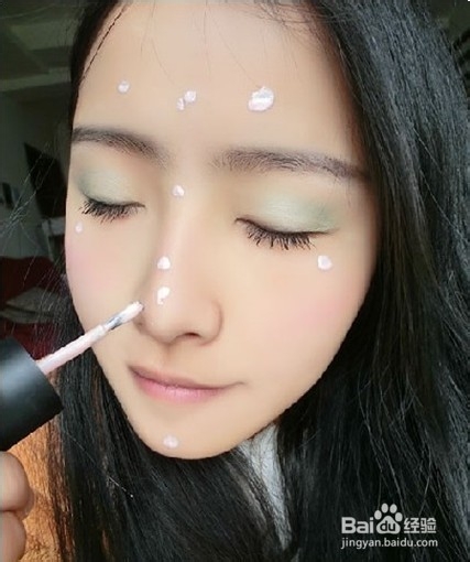 怎样打造赴约清爽淡妆？