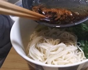 流口水的葱油泼面