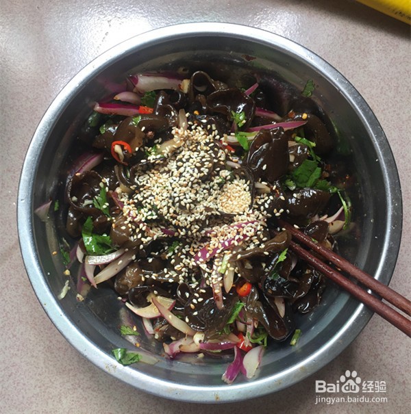 凉拌黑木耳的做法