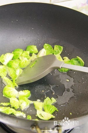 蕃茄包菜肉丸怎么做？番茄炒出纯正的酸味