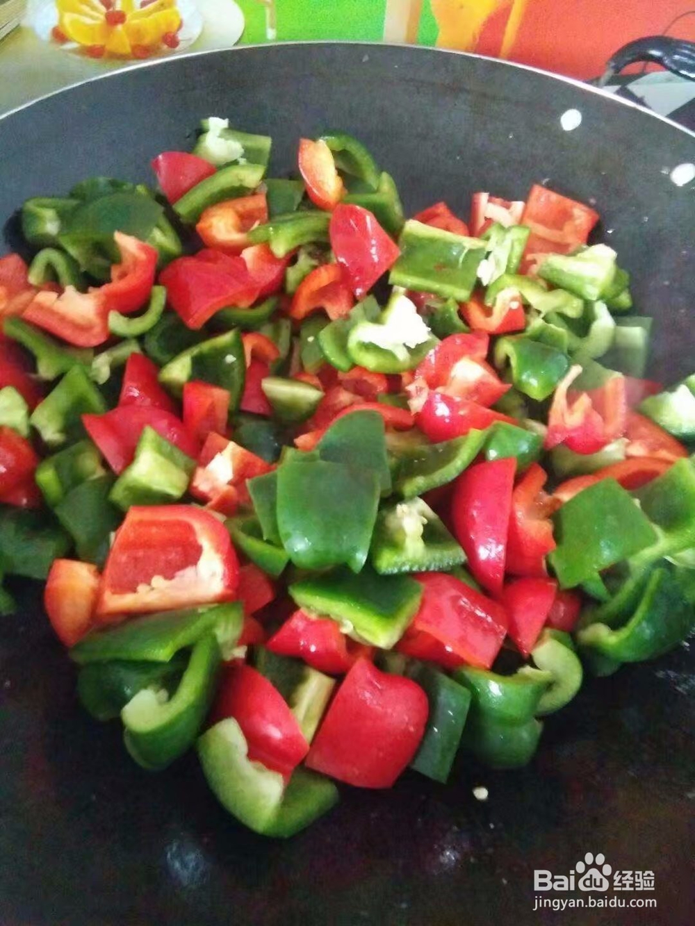 丸子炒青红双椒怎么做才好吃