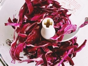 养生食补玫瑰花馒头（紫甘蓝）的做法