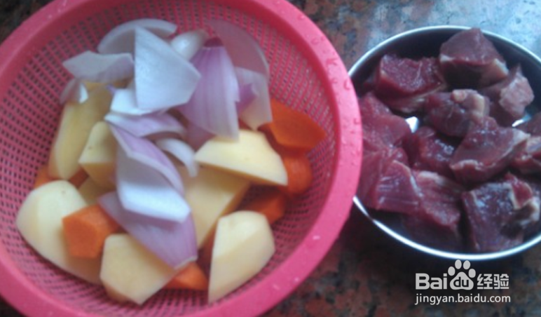 美味营养的土豆炖牛肉