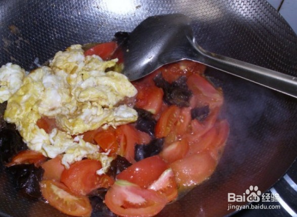 西红柿鸡蛋炒木耳的做法