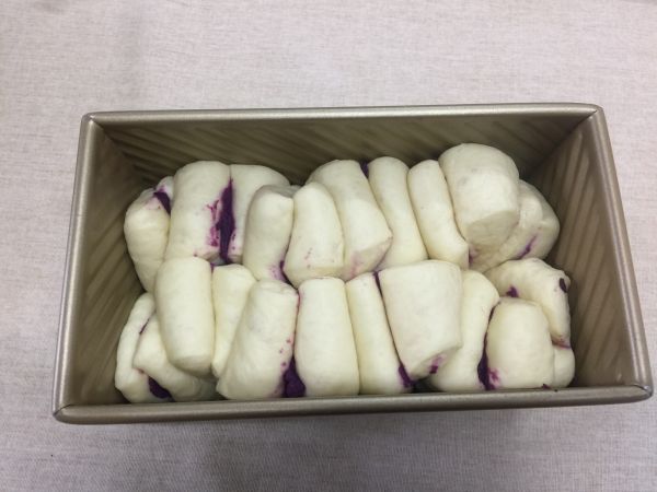 紫薯椰蓉手撕包