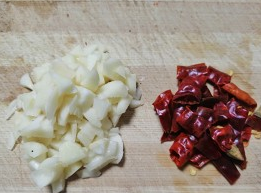 手撕包菜的做法