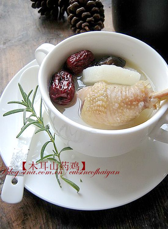 木耳山药土鸡汤