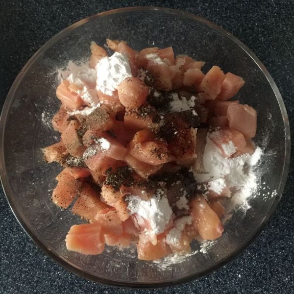 火腿鸡丁时蔬披萨