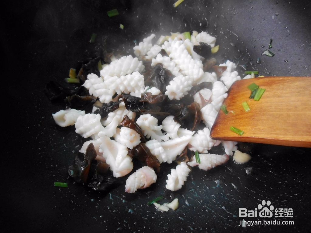 爆炒鱿鱼卷的做法