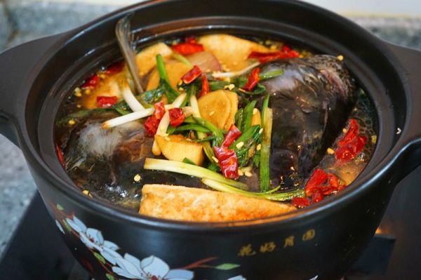 香辣草鱼豆腐煲