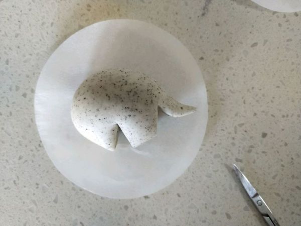 黑芝麻牛奶馒头