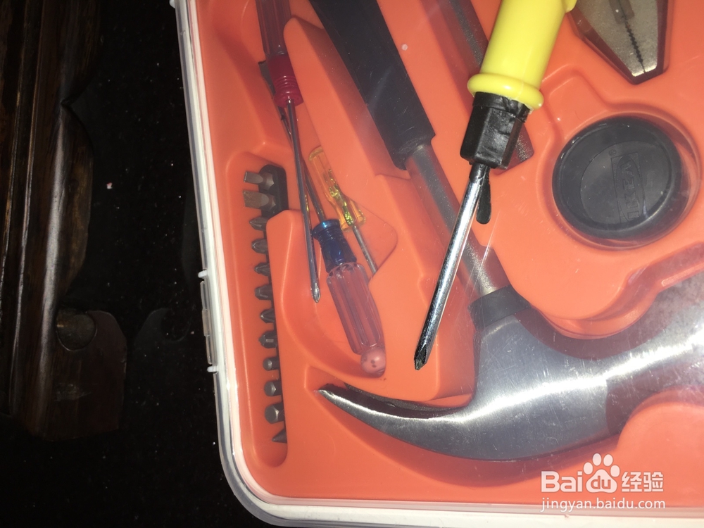 行李箱的万向轮子坏了怎么办?