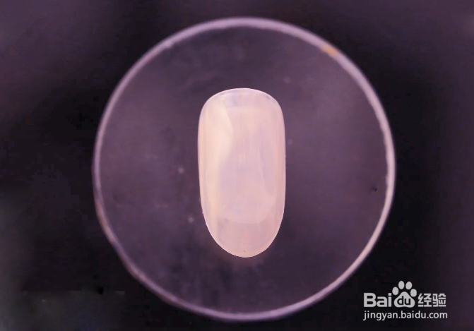 怎样做晕染小雏菊美甲?