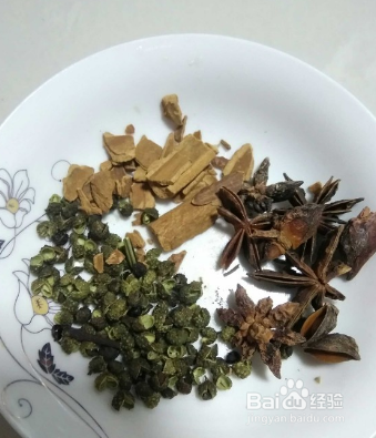 制作美味羊肉汤