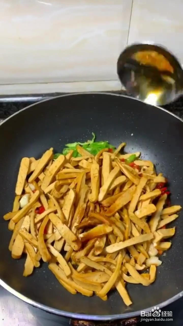 如何制作豆干炒韭菜