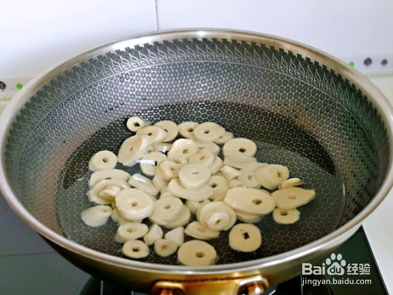 芦笋香肠炒素鸡