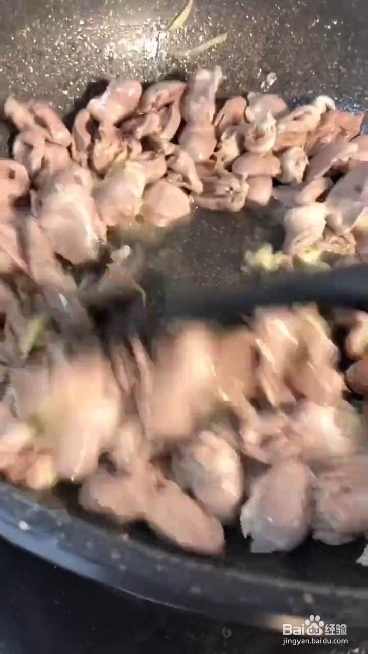如何制作好吃的干煸孜然鸡心？